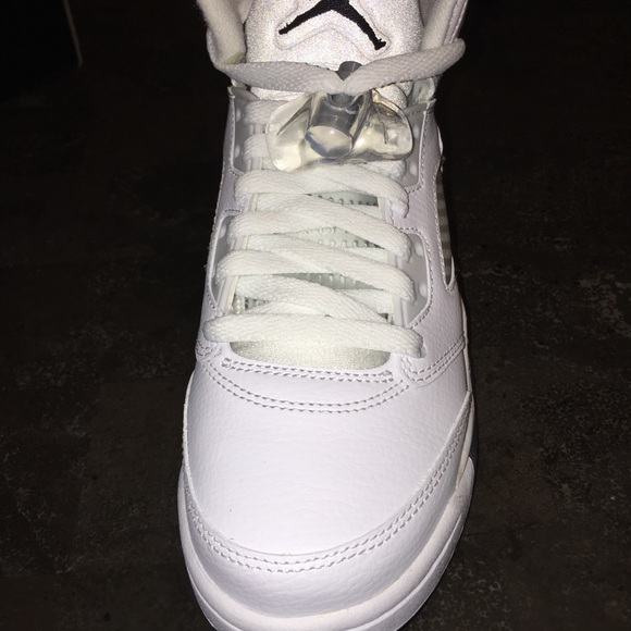 Jordan 5 Metallic White - Picture 3 of 4